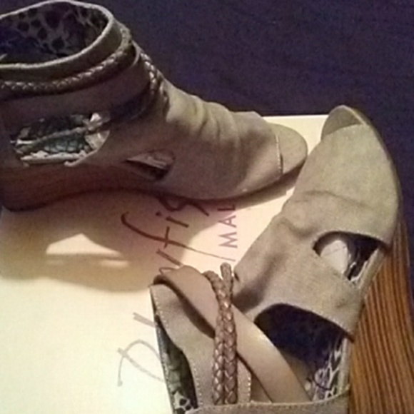 Canvas Wedge sandal - Picture 1 of 4